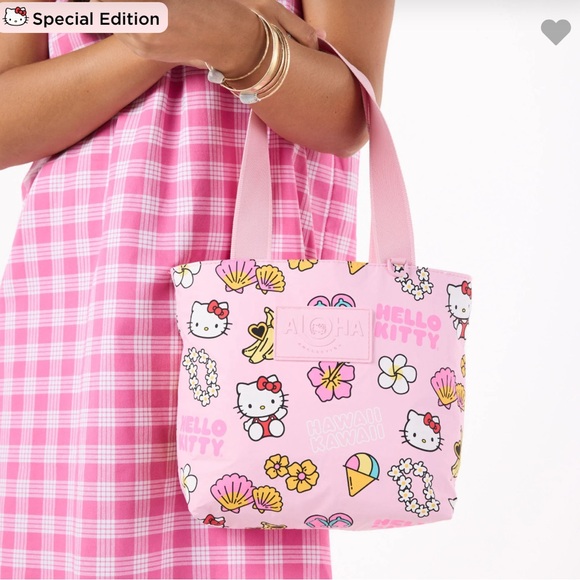 Aloha Collection Hello Kitty Pink Mini Tripper - Picture 4 of 6